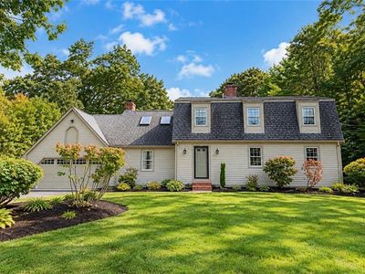 8 Woodcrest Dr