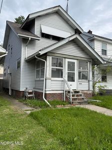 3342 Upton Ave