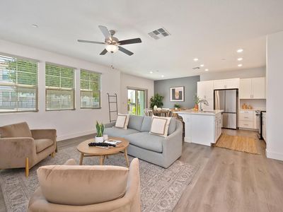 5301 E Commerce Way UNIT 36103