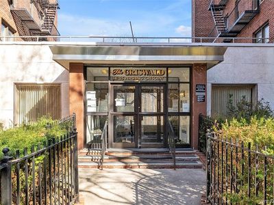 141-05 Pershing Cres APT 207