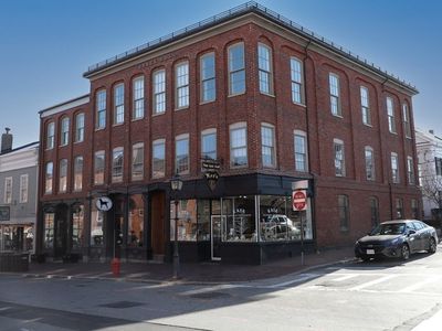 39 State St #4