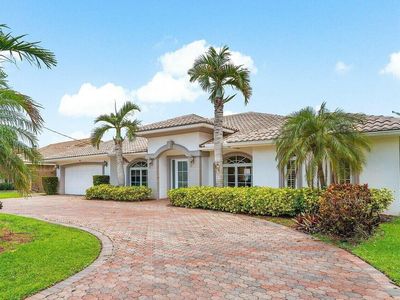 41 Castle Harbor Isle Drive