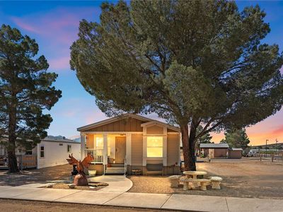 1207 E Aralia Dr
