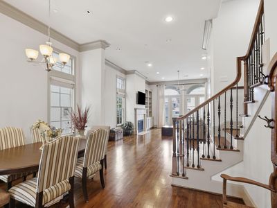 314 W Clay St