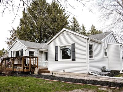 3014 Green Bay ROAD