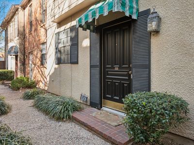 4418 Bowser Ave