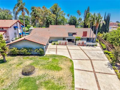 8815 Los Coyotes Dr