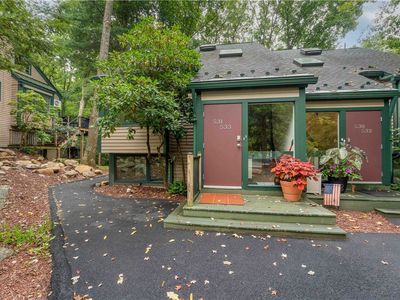 531-533 Laurel Pond