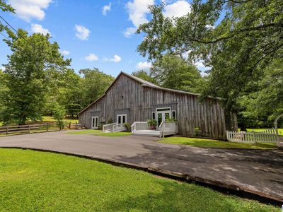 860 Sweet Apple Rd