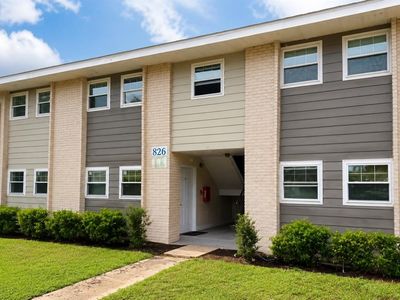 828 SKY LAKE CIRCLE #B