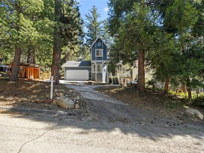 6311 Sugar Pines Cir
