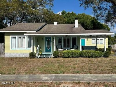 672 Cypress Ave