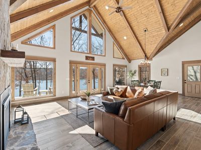 722 Hemlock Ln