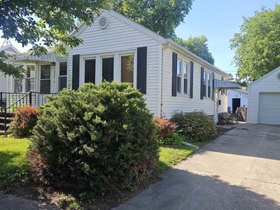 Property at 1055 E Elm St, Canton, IL