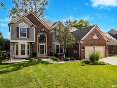 843 Regents Park Dr