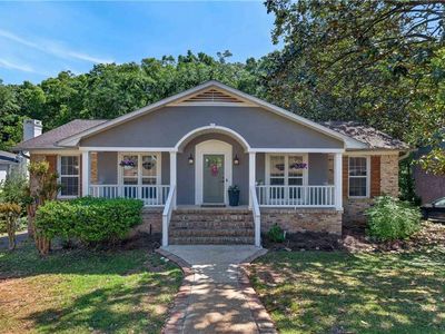 404 Pine Ct