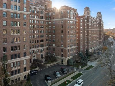 229 Ward Pkwy APT 1001B