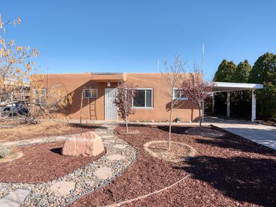 2724 Graceland Dr NE