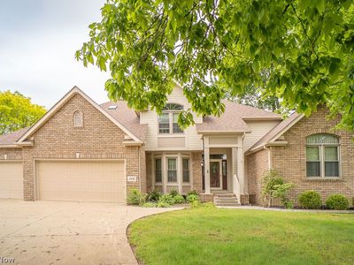 2591 Fallen Oak Cir NE
