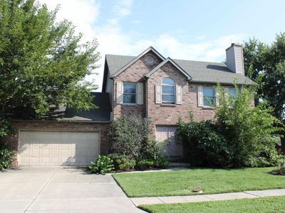 1105 Christopher Ln