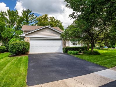235 Indianwood Ln