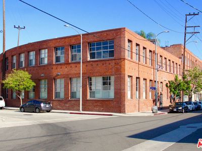 500 Molino St APT 214