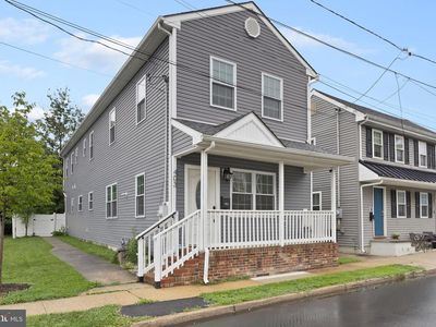 403 Carpenter St