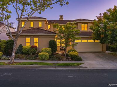 5811 Cattleya Dr