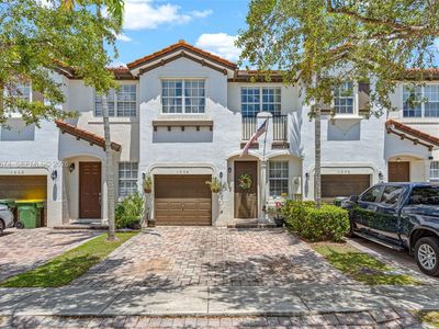 1034 NE 30th Ave