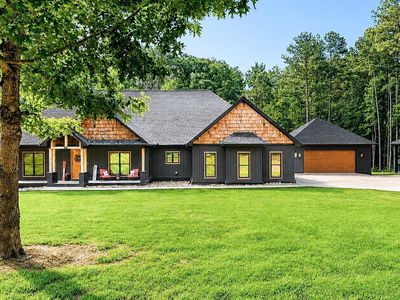18 Stephenson Ln