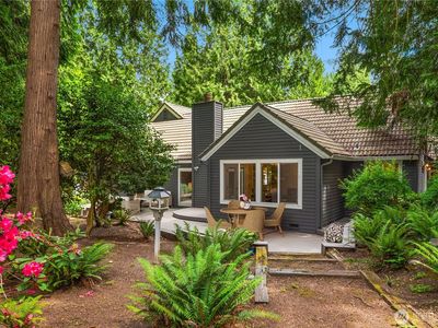 2231 Sahalee Drive E