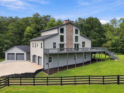 279 Seven Springs Rd