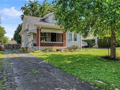 3015 Wellington Dr
