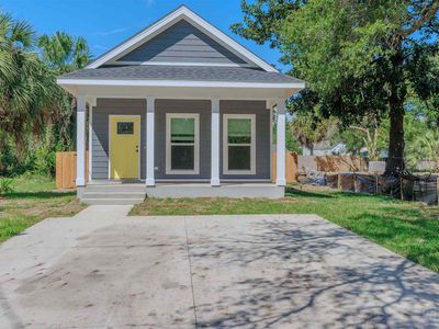 110 E Bobe St