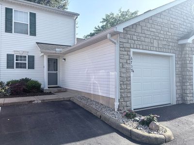 6737 Hamler Dr