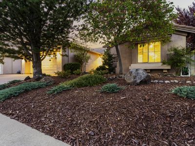 2048 Fallen Leaf Ln
