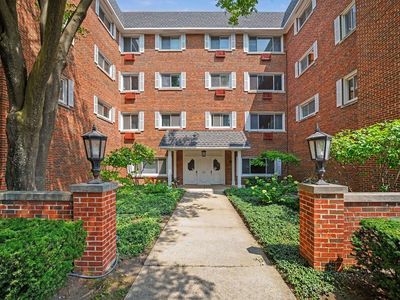800 Washington Blvd APT 100