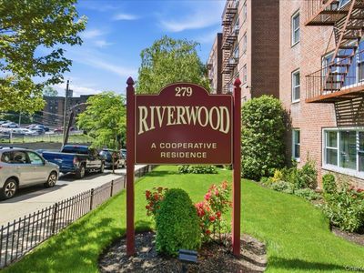 279 N Broadway #8R