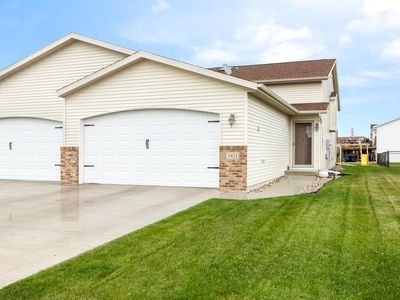 3421 Eagle Run Dr