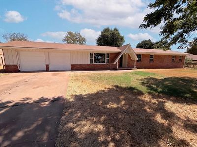 5320 Beverly Dr