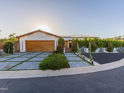 5812 N 44TH Place