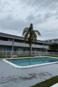 4251 NW 5th St APT 131