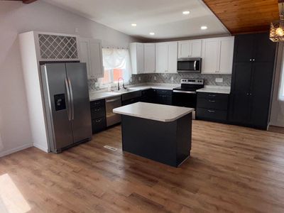 46 Lakeview Dr