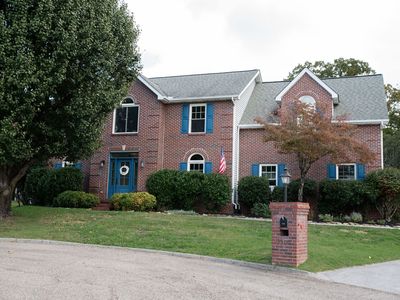 3900 Windcrest Rd