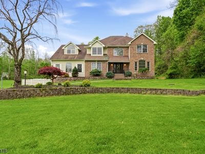 9 Valley Manor Dr