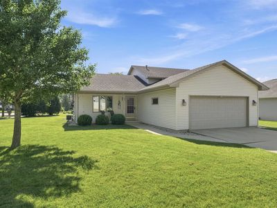 75 Rolling Green Cir