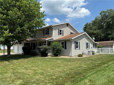 343 Schoenbrunn Dr NE
