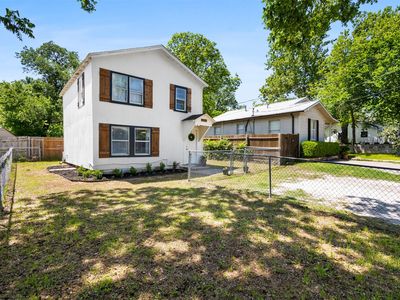 408 E Baylor St