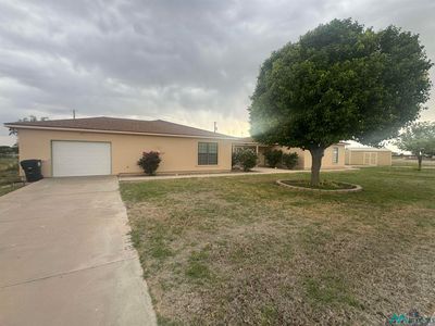 2100 W Lakeview Dr