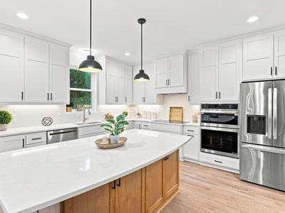 13590 Athena Ct